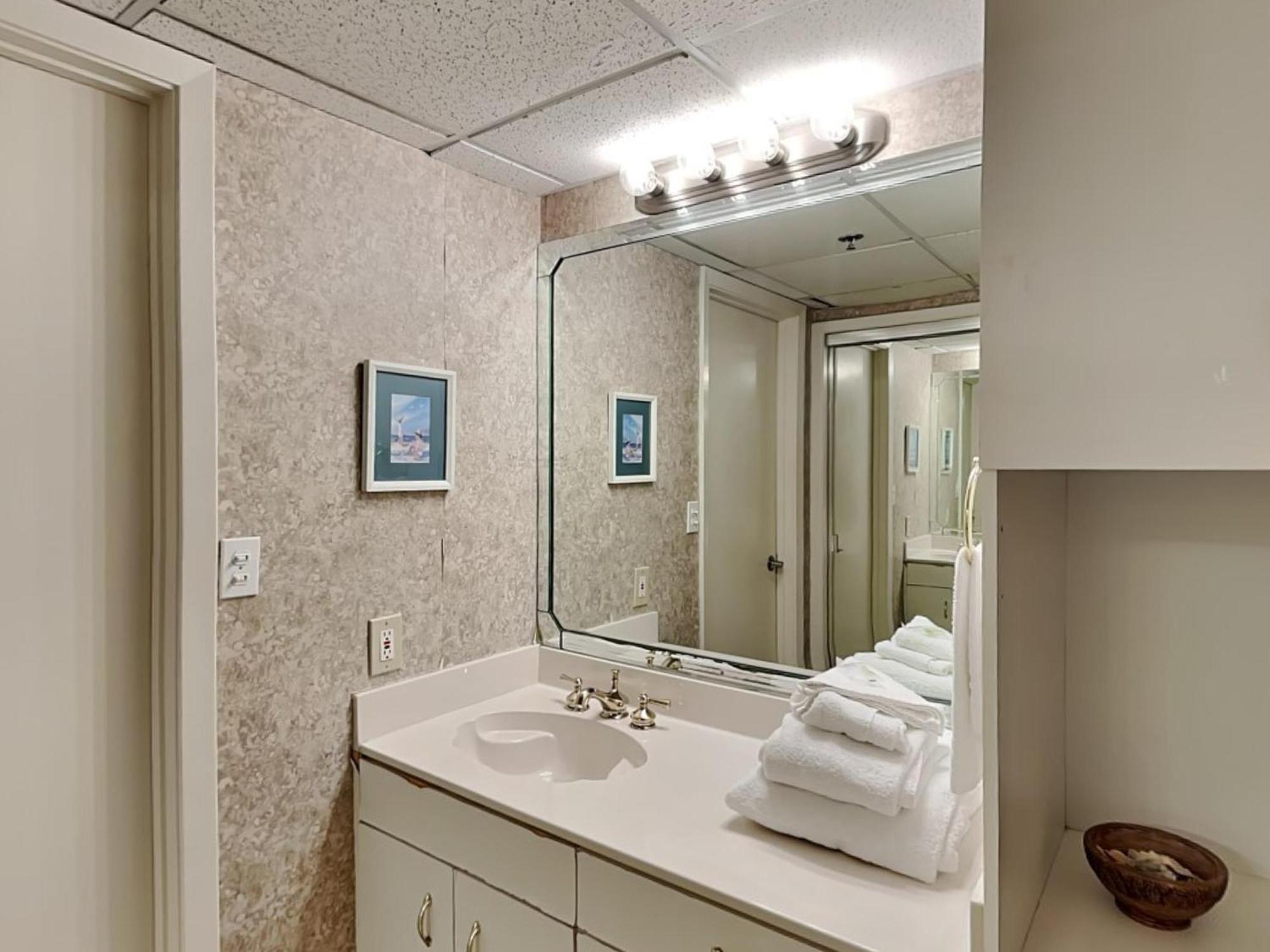 Apartment Edgewater Tower Iii 1114 Panama City Beach